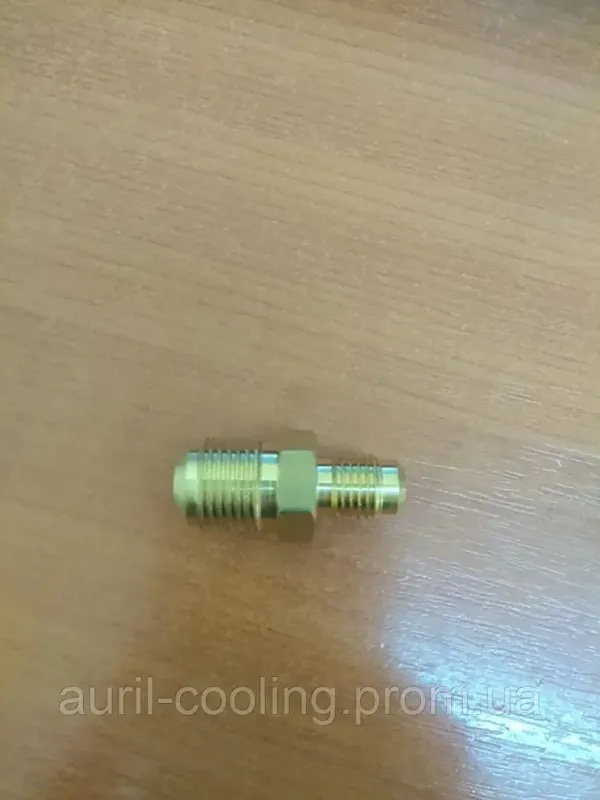 З'єднувач для труб 1/4 3/8