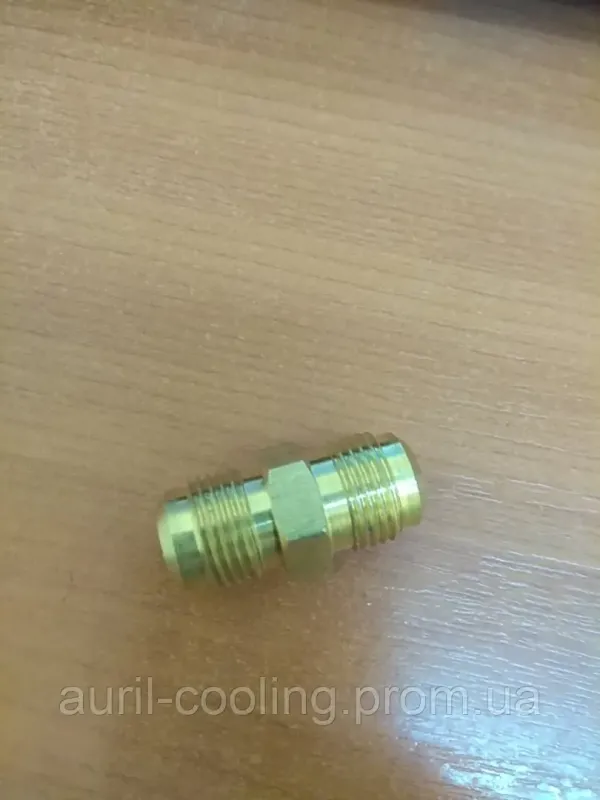 З'єднувач для труб 3/8 3/8